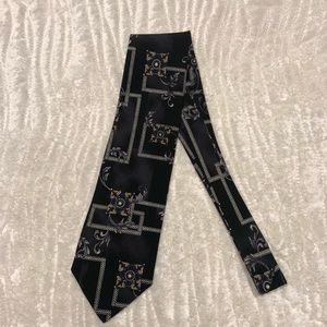 Crescent Bay men’s vintage tie.